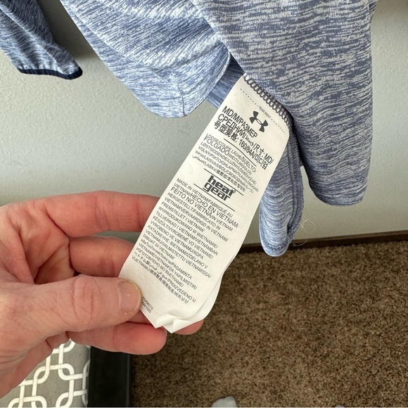 Under Armour Women’s Blue Loose Heat Gear Hooded Athletic Sweatshirt Size Medium - Picture 6 of 8